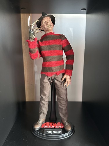 Sideshow figurine freddy - sideshow,