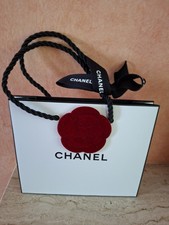 CHANEL Petit Sac Shopping