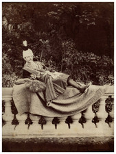 Théâtre, Acteur dans un Jardin en Tenue Orientale vintage albumen print Tirage