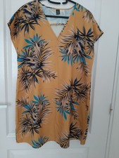 robe taille 42/44 Shein neuve