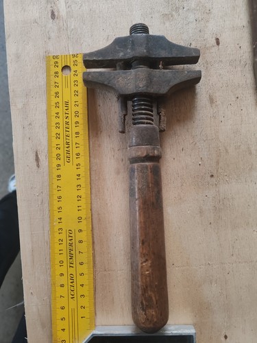 Outil ancien petite - petite, clé
