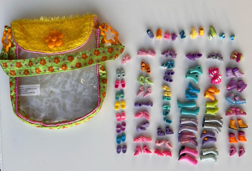 Lot pairs shoes mattel - 49+,