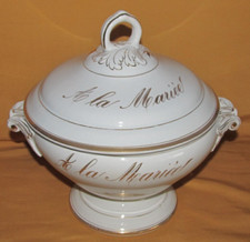 Soupière ancienne et son