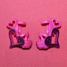 Paire de chaussures roses pour