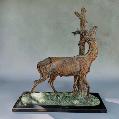 Grande scuplture art - grande,