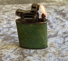 Rare Briquet Triumph essence