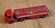 DINKY TOYS Camion Citerne Esso
