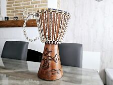 Djembe Sculpté En Bois 