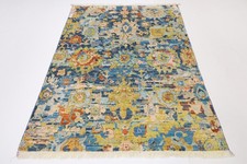 Tapis abstrait en soie et