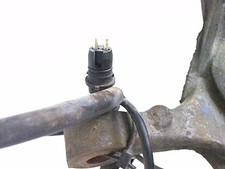 Pivot de moyeu avant gauche