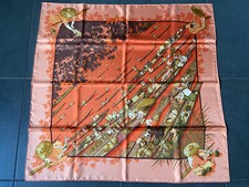 Foulard carré Hermès en soie