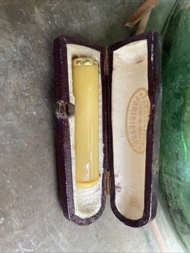 Ancien fume cigarette - ancien,