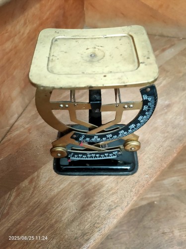 Ancienne balance cuisine - de,