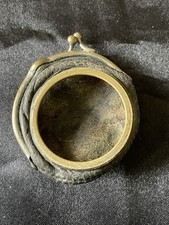 Ancienne protection montre à gousset métal et cuir ? - Diam ext : 5 cm env