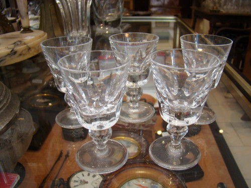 Cinq petits verres liqueurs - à,
