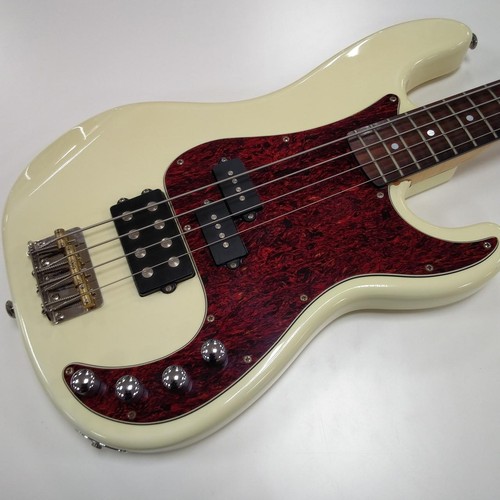 Guitare basse électrique
