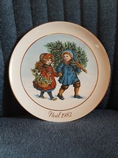 ASSIETTE DÉCORATIVE NOËL 1982 AVON PARFUMS SAVON