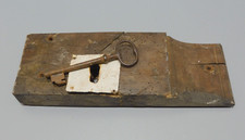 - ANCIENNE SERRURE BOIS & SA CLE PORTE DE GRANGE GARAGE  déco COLLECTION  D