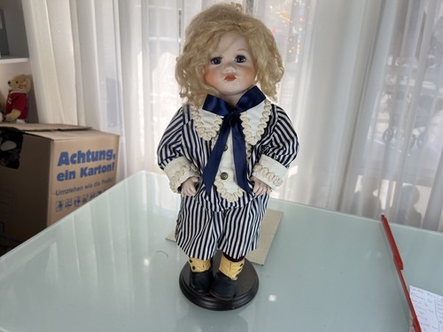 Poupée tête porcelaine