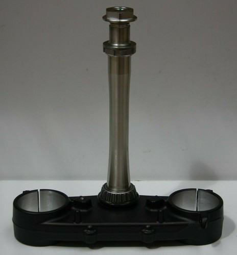 Té fourche inferieur - fourche, under