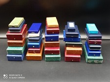 Lot de 30 Boîtes vides écrins pour médailles , décorations , militaire .