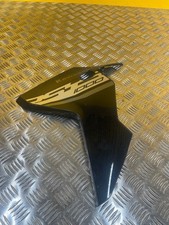 Flanc de carénage droit pour