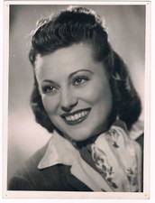 BELLE PHOTO PORTRAIT MERRY