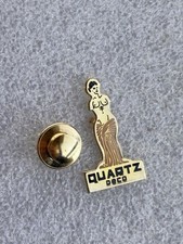 Pin’s Pin Up Women Sexy Quartz Deco Buste Statue Dénudé Jupe Drapée Mannequin