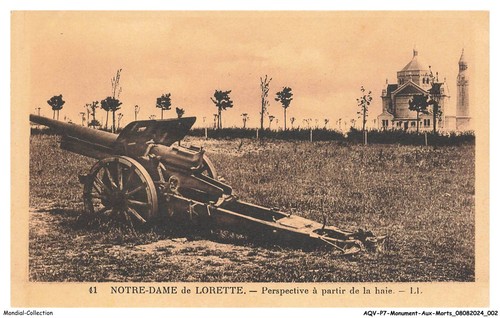 AQVP7-0373-MONUMENT-AUX-MORTS