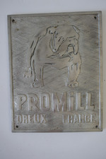Plaque publicitaire Promill à Dreux bulldog fonte aluminium no emaillee chien