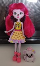 Poupée enchantimals Karina