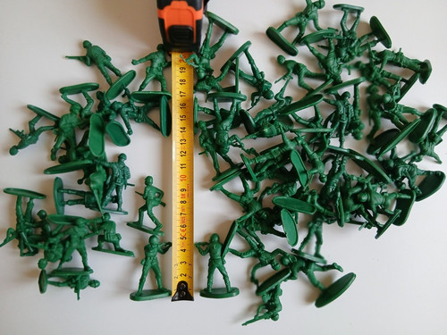 Lots soldats en plastique - lots,