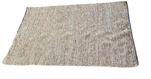 Tapis fait main cuir 140 - 140, x