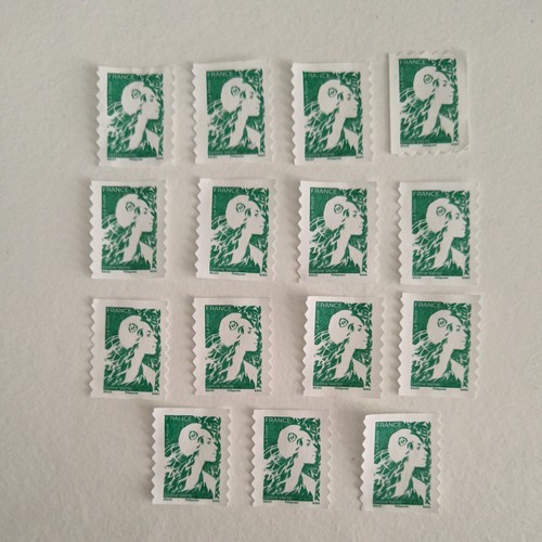 Lot timbres verts non - timbres,