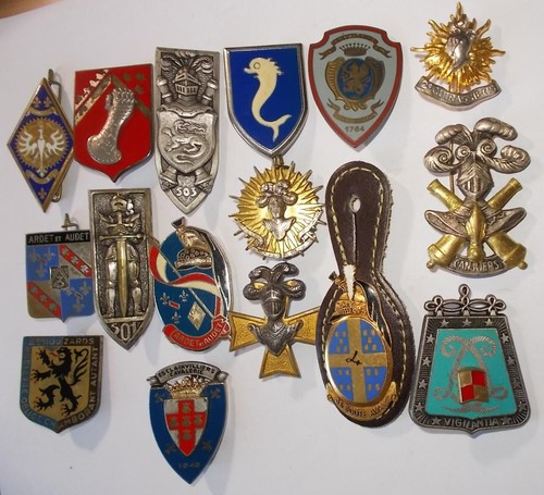Lot insignes arme blindée - insignes,