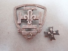 2  Anciens insignes Scout