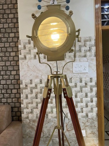 Grand projecteur ancien - , en