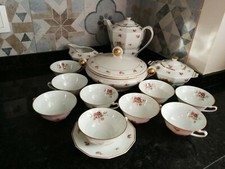 Service de table en porcelaine