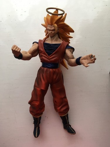 2002 grande figurine - 2002, action