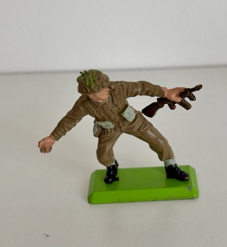Britains deetail 1971 - 1:32,