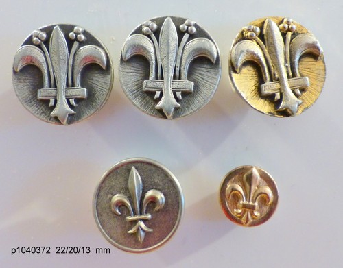 Lot boutons fleur - boutons, lys