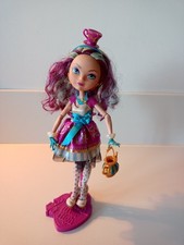 POUPEE  MATEL MADELINE HATTER