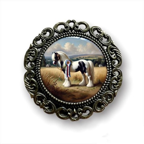 Gypsy cob champion pinto - champion,
