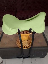 Selle d'endurance synthétique