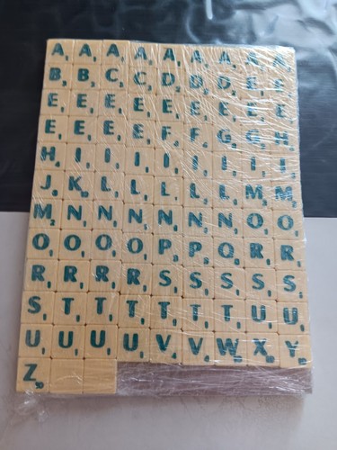 Lettres scrabble - scrabble, (102)