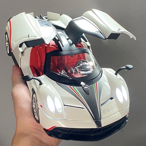 Pagani huayra dinastia - 1:18,
