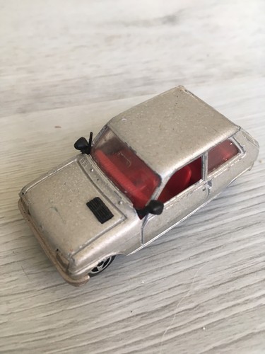 Ancienne renault majorette - ancienne,