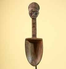 Statue africaine sculptée