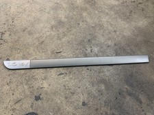 ??Renault Baguette De Porte Avant Gauche Megane 2 Réf 8200073469C