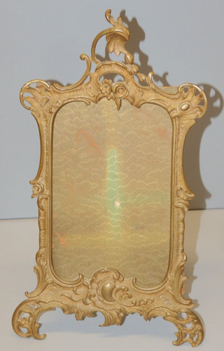 Joli cadre art - nouveau, en